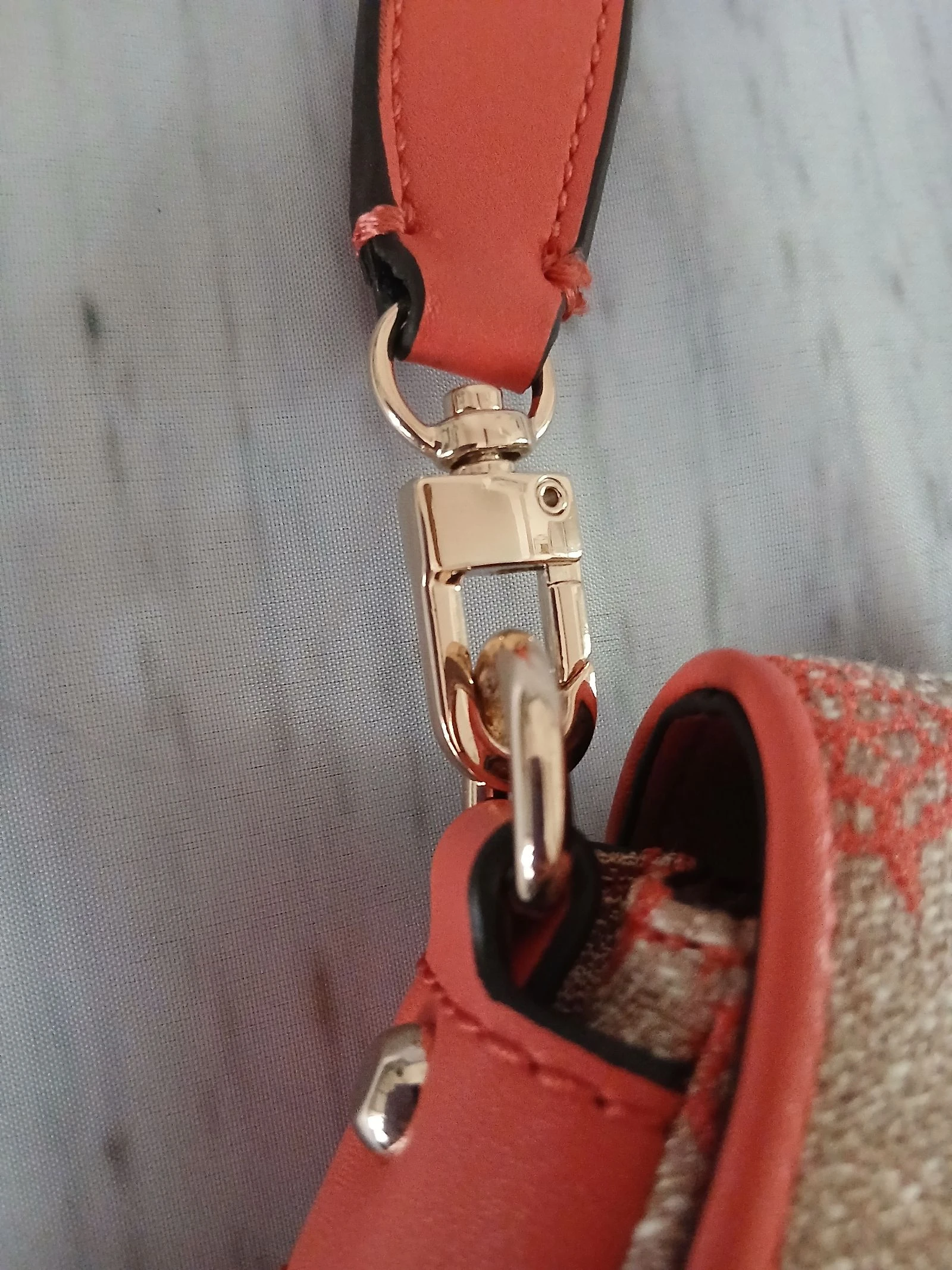 Bolso cruzado GUESS – Nuevo con etiqueta Modelo Beyza – photo 4